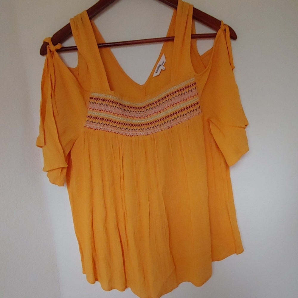 Cold shoulder top